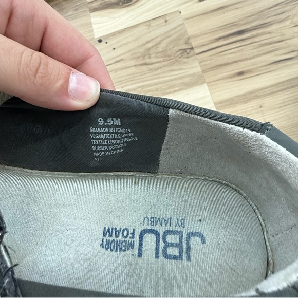 JBU Women's Gray Mary Jane Shoes - Picture 5 of 8